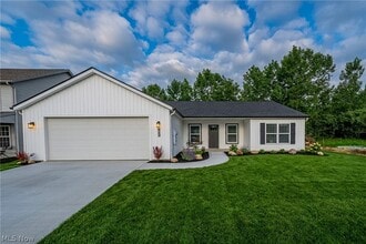 Building Photo - 5363 Mallard Cir