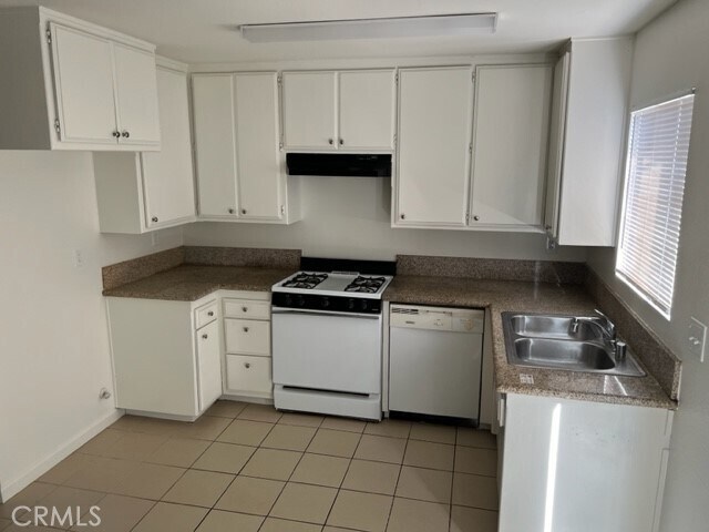 Foto del edificio - 16845 San Bernardino Ave