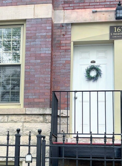 W Apt #1 - 1618 S Washtenaw Ave