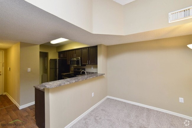 Eat-in Kitchen - Lakeridge at the Moors