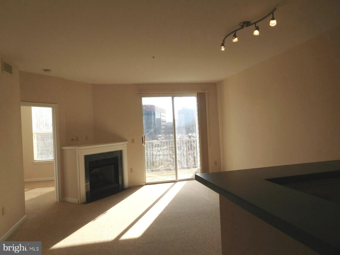 1625 International Dr Unit 303, McLean, VA 22102 Condo for Rent in