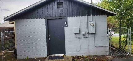 Building Photo - 240 Kraft Ave