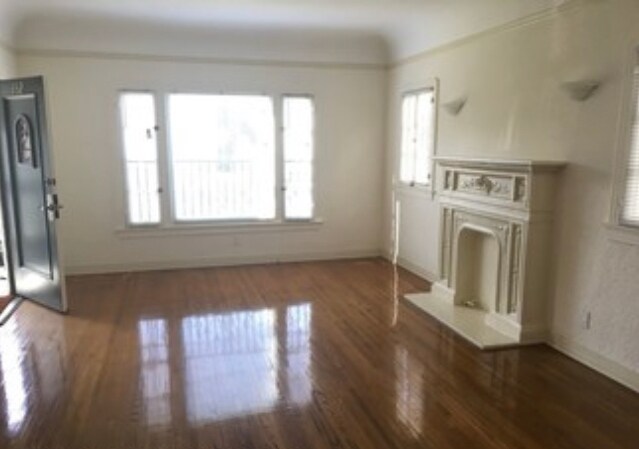 Building Photo - 332 N Spaulding Ave