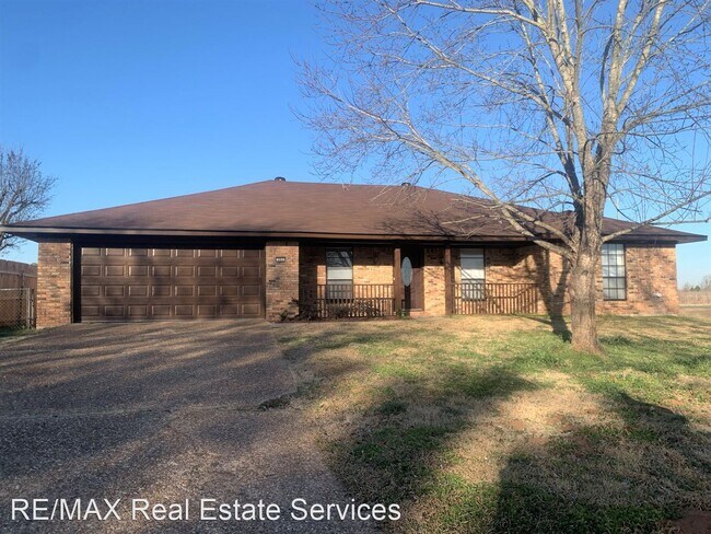 Building Photo - 4 br, 2 bath House - 303 Pauline Drive