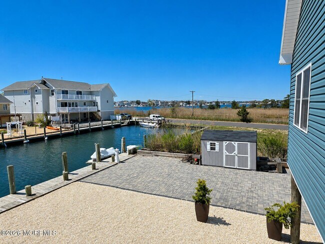 Foto del edificio - 1825 Boat Point Dr