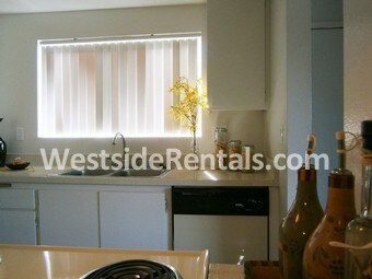 Foto principal - 859 N Mountain Ave