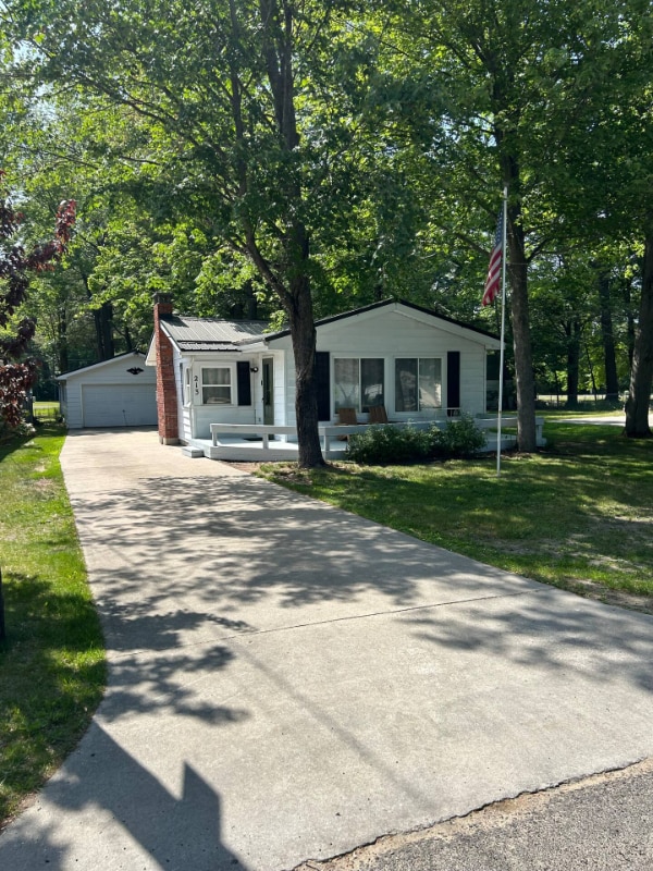 Building Photo - 213 Devonshire Dr