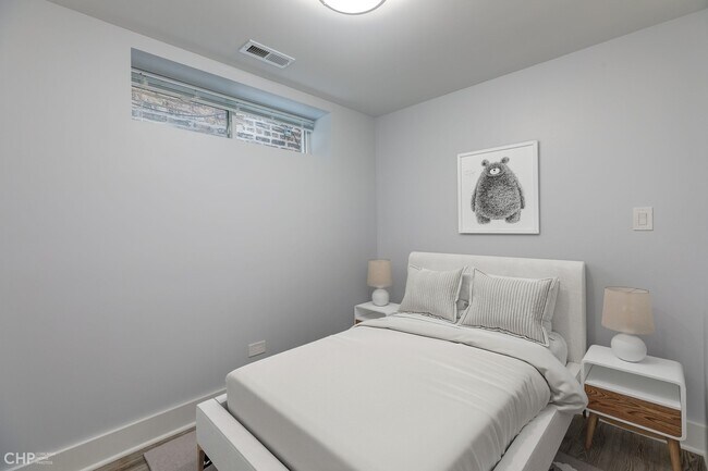 Foto del edificio - 1604 W Waveland Ave