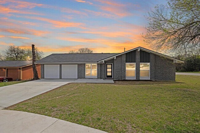 Foto del edificio - 2927 Norwood Hill Rd