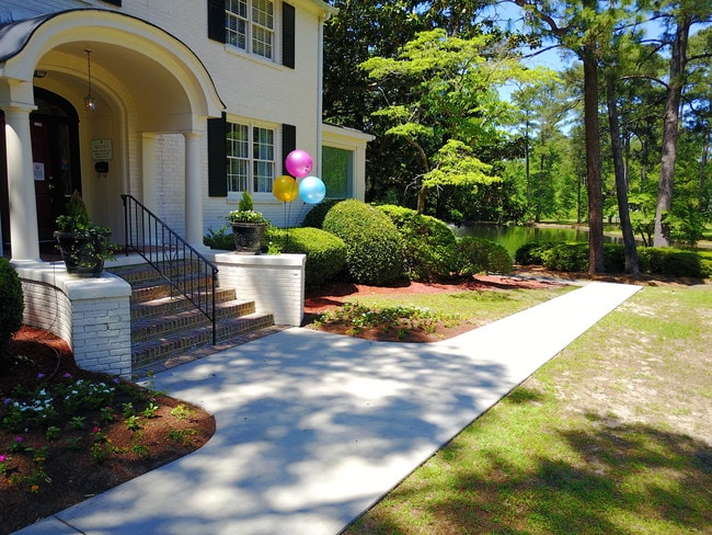 Building Photo - Quail Run