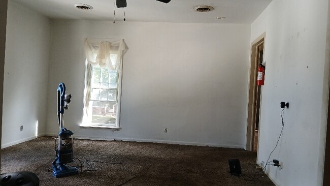 Building Photo - 708 Lafayette Ave