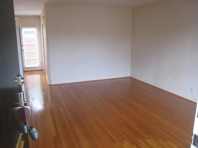 Primary Photo - Charming 1 bedroom in Kensington