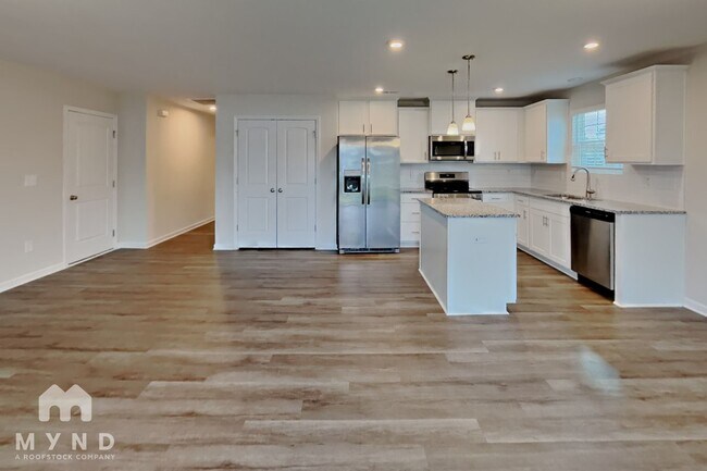 Foto del edificio - 6823 Hardwick Ln