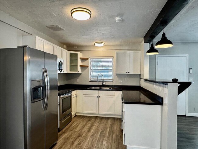 Foto del edificio - 2624 Sunnybrook Dr