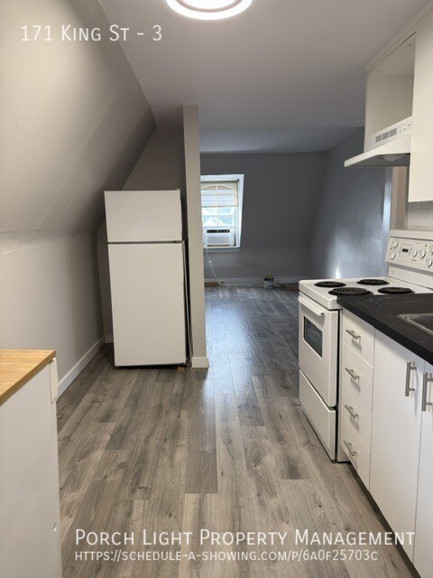 Photo du bâtiment - All Inclusive 2 Bedroom in FANTASTIC walkable St. Catharines Location