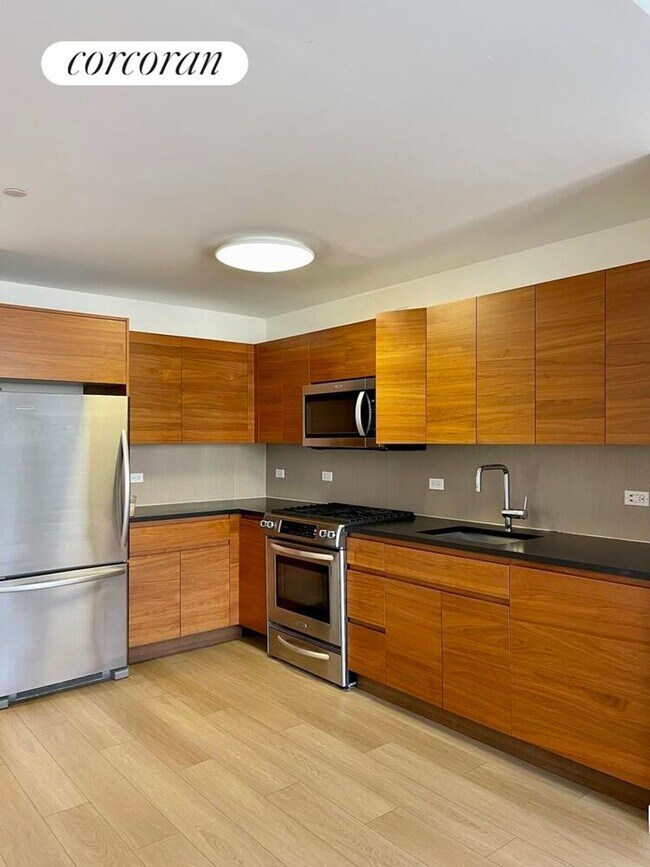 Foto del edificio - 550 W 45th St