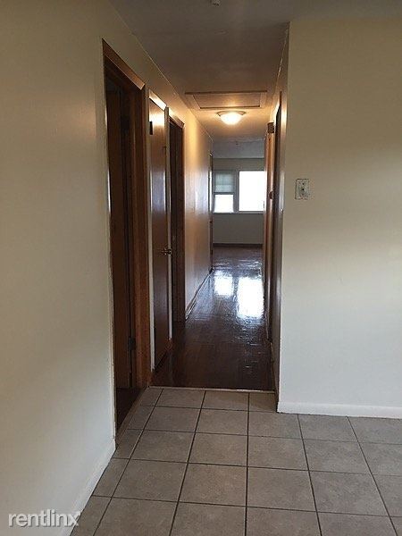 Building Photo - 3 br, 1 bath Apartment - 27 Manila Avenue 2
