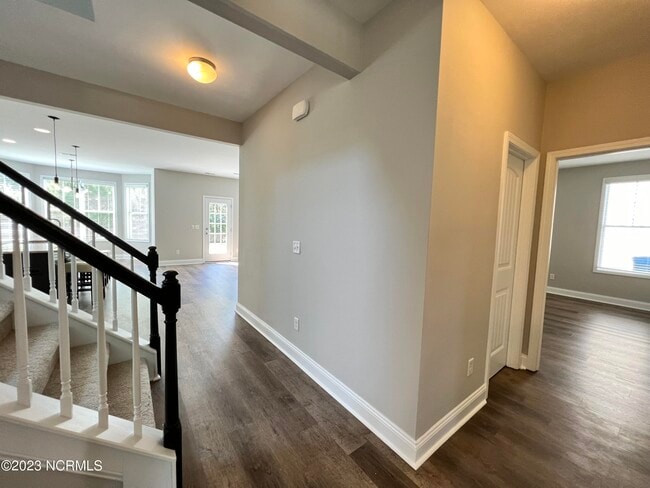 Building Photo - 5113 Larkspur Ct