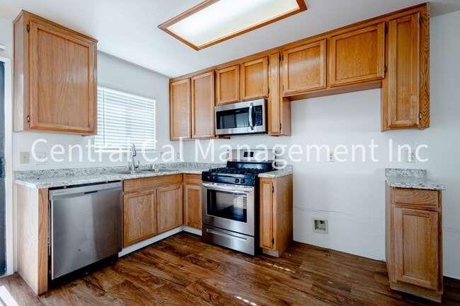 Building Photo - 8404 Laborough Dr