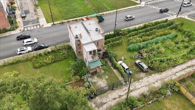 Foto del edificio - 24 S Sacramento Blvd