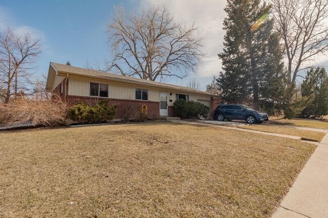 Photo - 760 39th St House