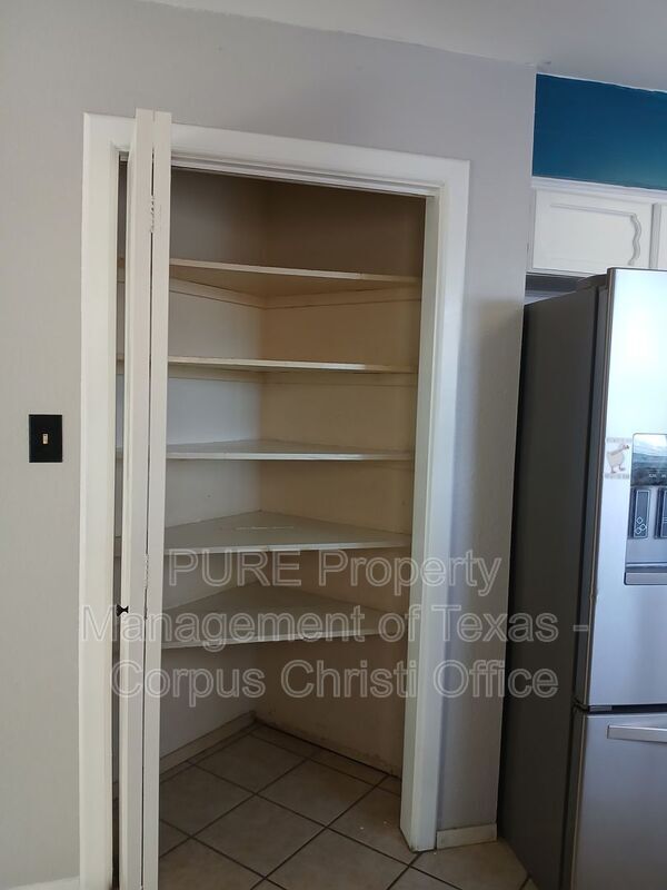 Foto del edificio - 4033 Sandy Hollow Creek Dr