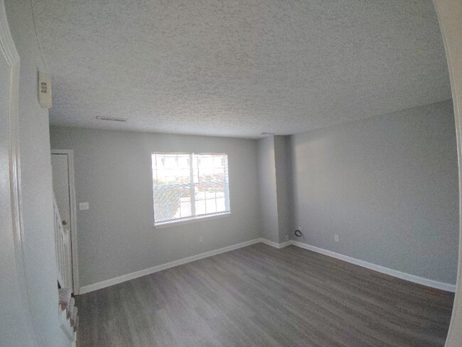 Building Photo - 22 Fonda Dr