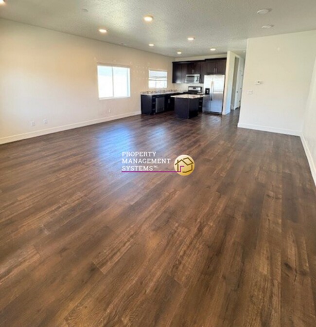 Foto del edificio - 4 Bedroom Eagle Mountain Home
