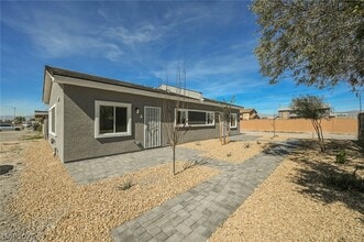 Building Photo - 5018 Holt Ave