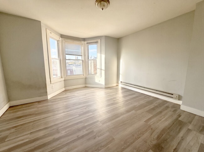 Building Photo - 5210 Master St