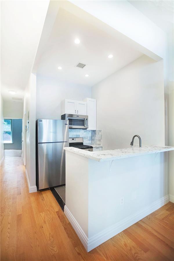Building Photo - 558 W 162nd St