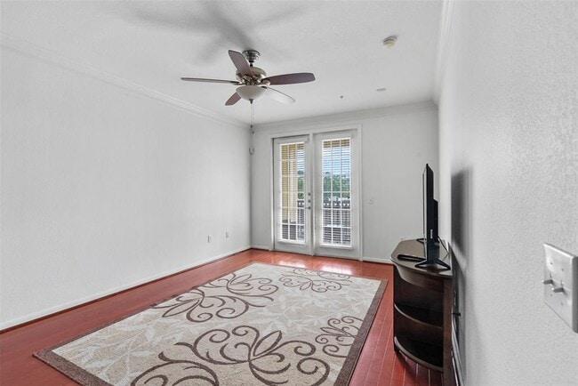 Building Photo - 7575 Kirby Dr