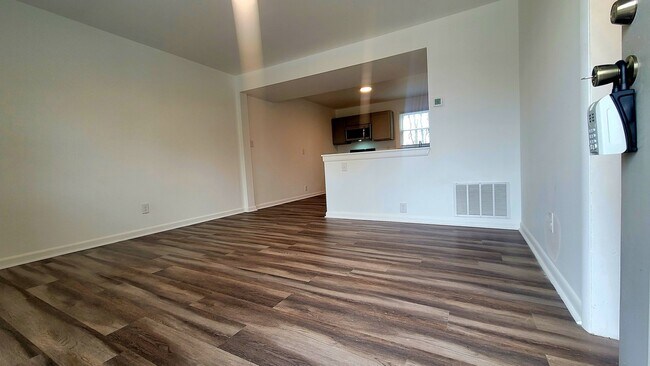 Foto del edificio - 1516 W Clara Dr