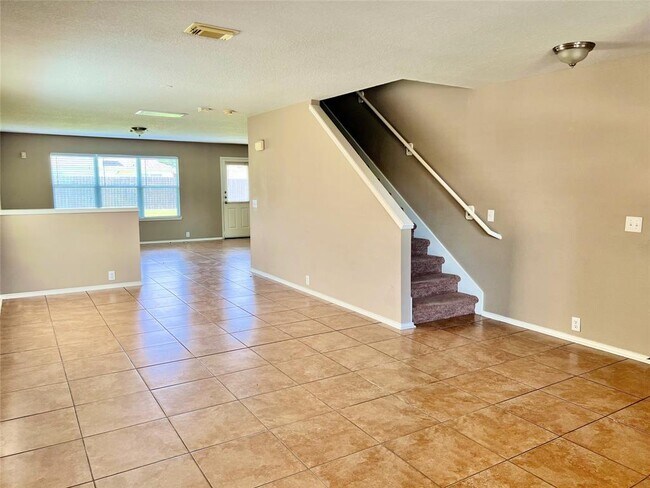 Building Photo - 14906 Sugarhollow Dr