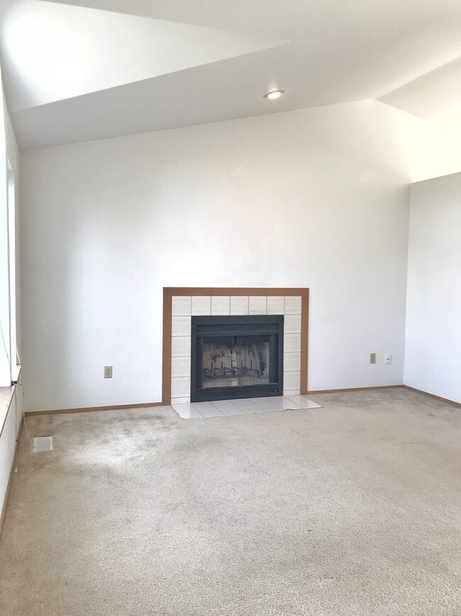 Foto del edificio - Great 3 bed with huge yard!