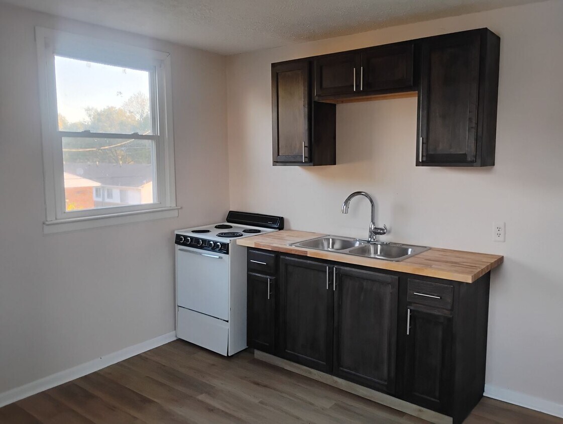 Foto principal - 229 W Pennsylvania St