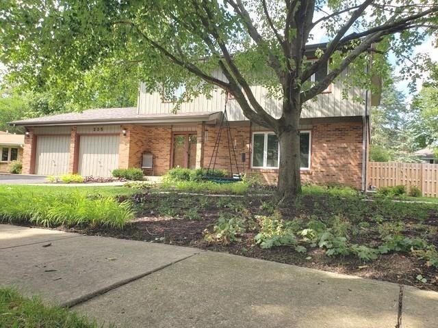 Primary Photo - 4 bedroom in Naperville IL 60565