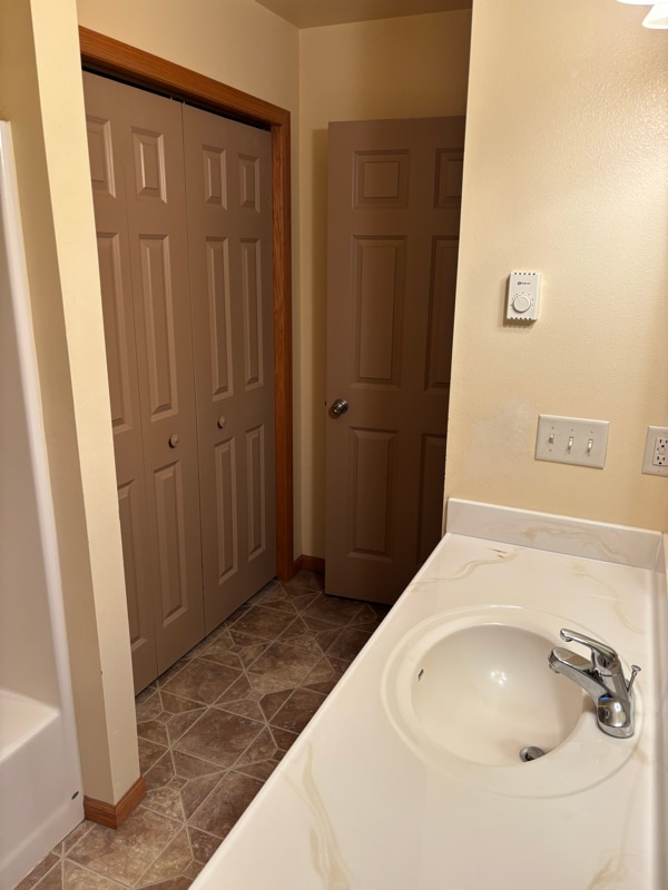 Building Photo - 727 Mustang Dr