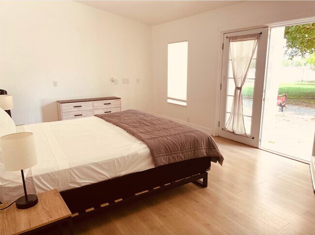 Foto del edificio - 82800 Avenue 58