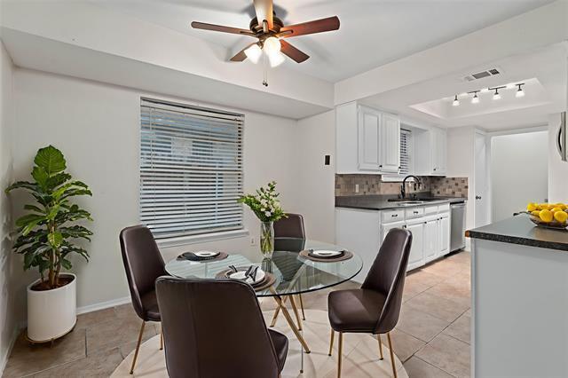 Foto del edificio - 1304 Bradley Ct