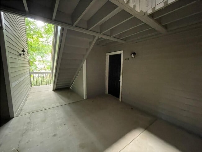 Building Photo - 423 Warm Springs Cir