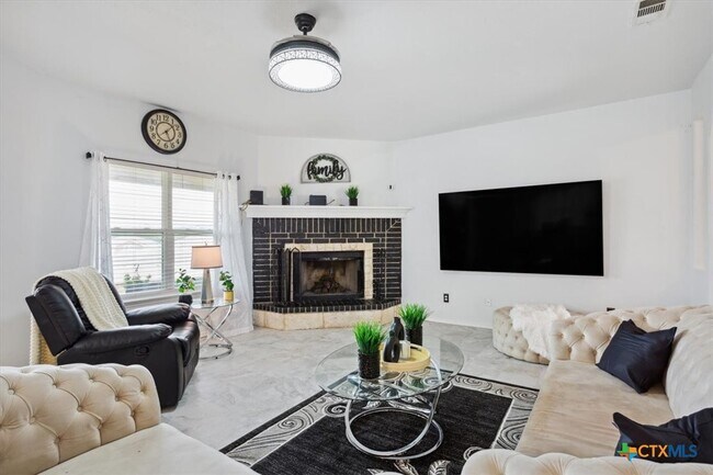 Foto del edificio - 1608 Walker Pl Blvd