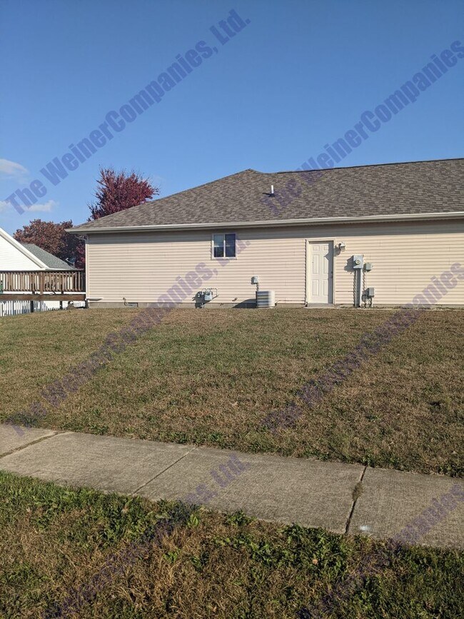 Foto del edificio - Sublease available this July!