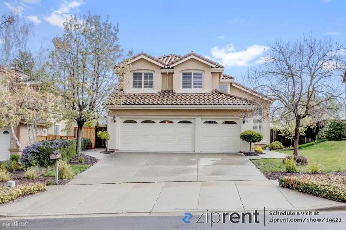 5 br, 3 bath House 430 Antelope Ridge Wa... House Rental in