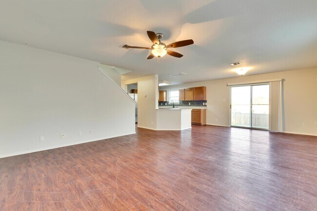 Foto del edificio - 570 Sheep Trail Dr