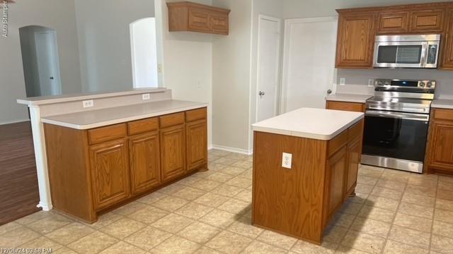 Building Photo - 1401 Whispering Oaks Dr