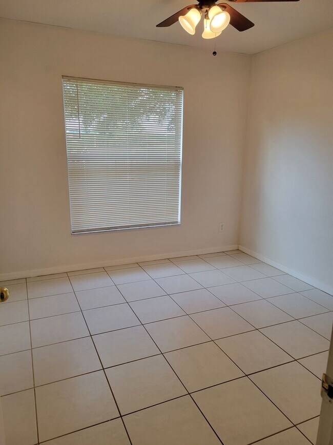 Foto del edificio - Spacious, Bright & Move-In Ready Home in Clermont!