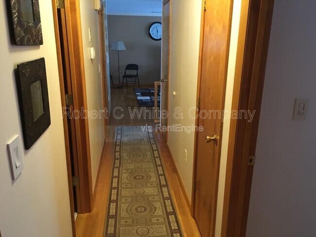 Foto del edificio - 1232 Trout Brook Dr