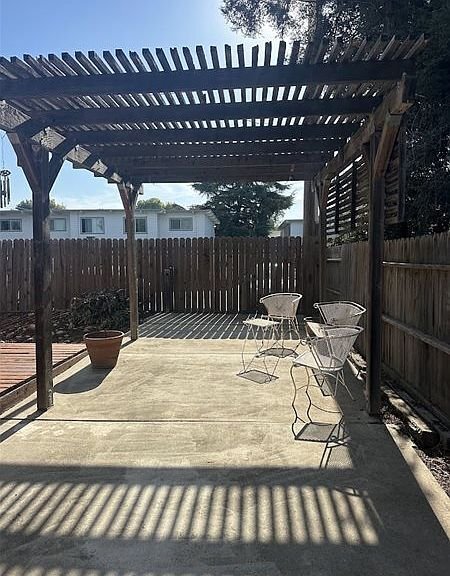 Building Photo - 3580 Honeycreeper Dr