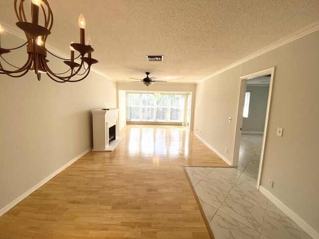 Foto del edificio - 2480 Juniper Dr